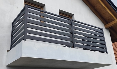 Czarna balustrada zewnętrzna balkonowa nowoczesna BKZ 087