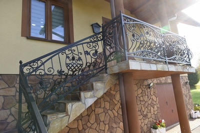 Balustrada zewnętrzna czarna ozdobna BKZ 097