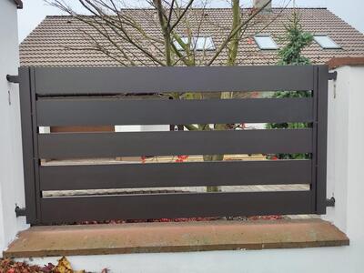 Ogrodzenie czarne aluminiowe nowoczesne OK 063