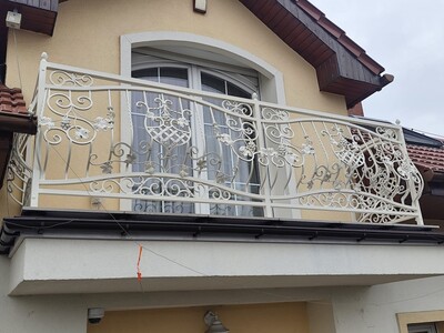 Balustrada zewnętrzna balkonowa biała BKZ 099