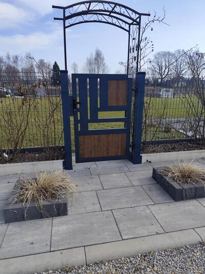 Brama przesuwna nowoczesna z deską kompozytową BP 035