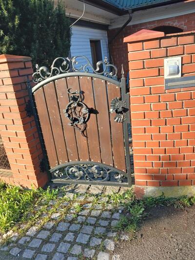 Brama uchylna kuta drewniano-metalowa BU 121