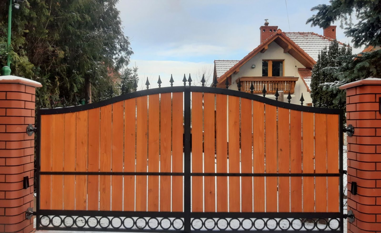 Brama uchylna kuta