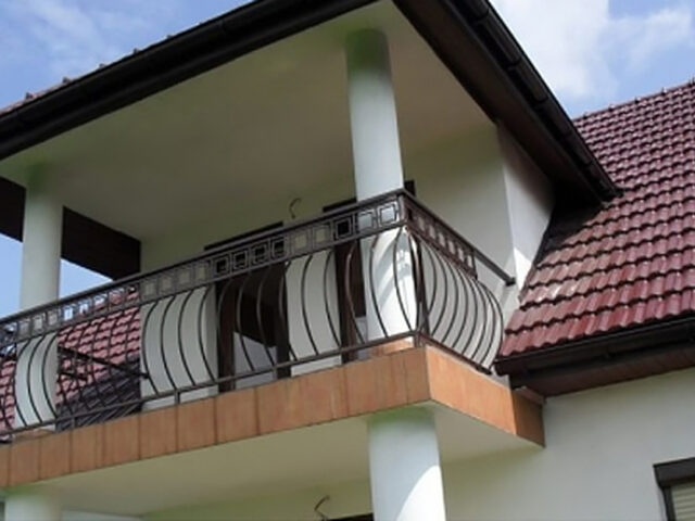 Balustrada zewnętrzna w&nbsp;greckim stylu BKZ 028