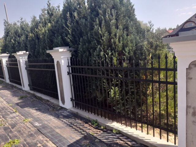 Ogrodzenie w&nbsp;eleganckim stylu OK 040