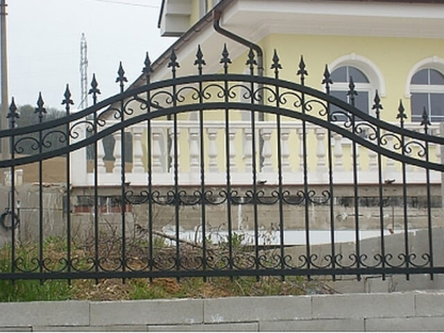 Eleganckie ogrodzenie czarny mat OK 019