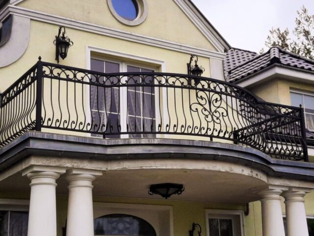 Stylowa kuta balustrada zewnętrzna BKZ 068