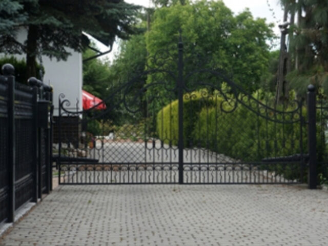 Brama uchylna kuta królewska BU 015