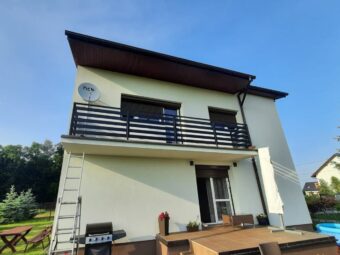 Nowoczesna balustrada z&nbsp;profili podłużnych BKZ 057
