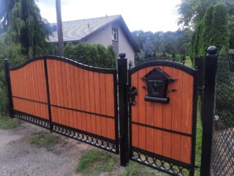 Brama uchylna kuto-drewniana BU 086