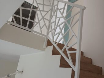 Balustrada schodowa wewnętrzna biała&nbsp;BKW 053