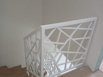 Balustrada schodowa wewnętrzna biała&nbsp;BKW 053