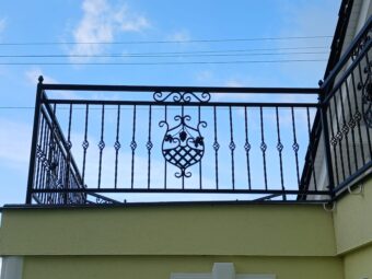 Balustrada zewnętrzna na&nbsp;balkon BKZ 105