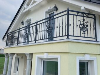 Balustrada zewnętrzna na&nbsp;balkon BKZ 105