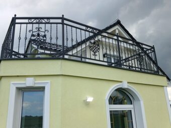 Balustrada zewnętrzna na&nbsp;balkon BKZ 105