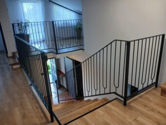 Balustrada wewnętrzna czarna schodowa BKW 054
