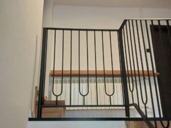 Balustrada wewnętrzna czarna schodowa BKW 054