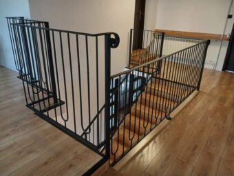 Balustrada wewnętrzna czarna schodowa BKW 054