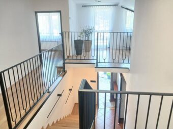 Balustrada wewnętrzna czarna schodowa BKW 054